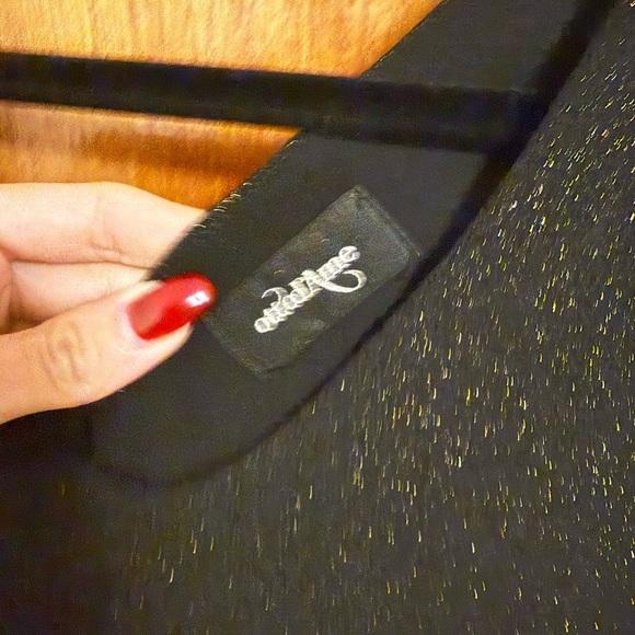 Chic Black Gold Glitter V Neck Dress - Picture 3 of 3